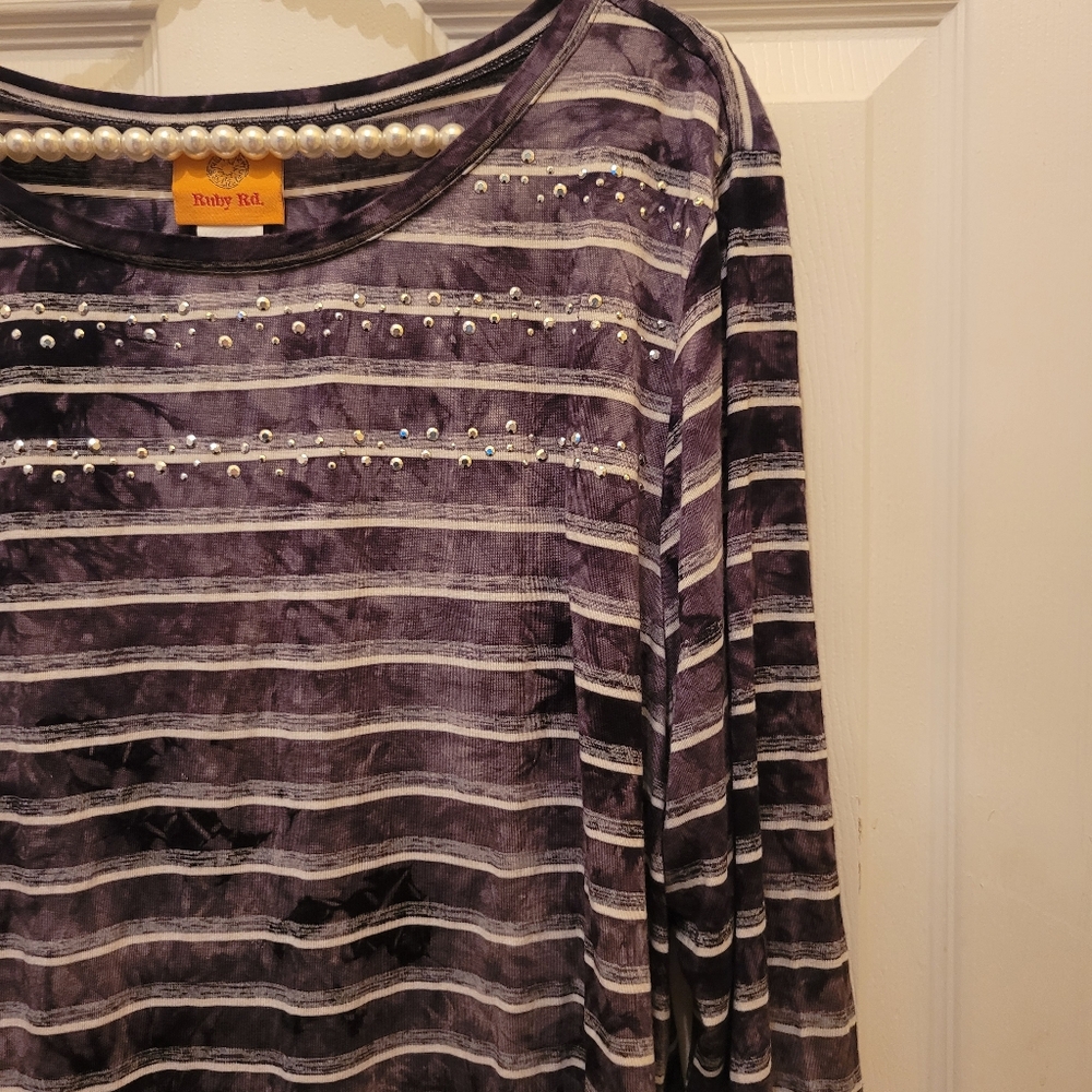 Stylish Ruby Rd. Top - image 3